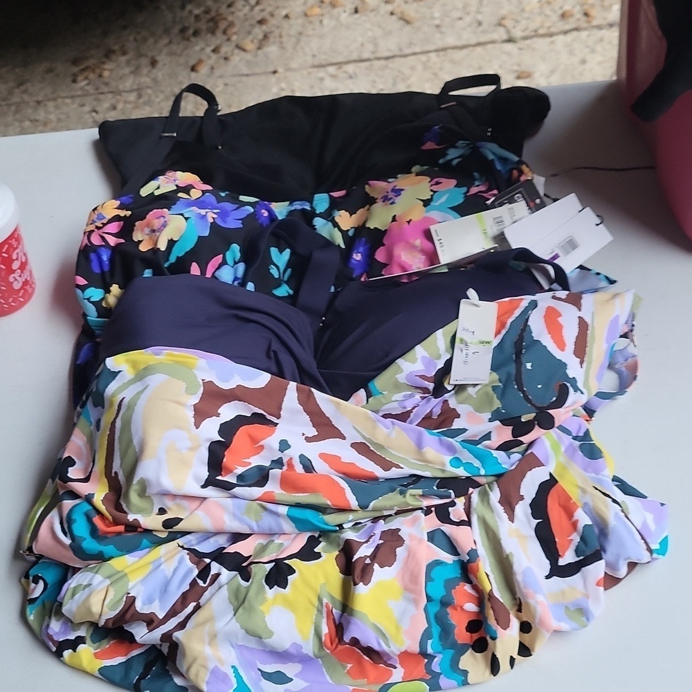 Swimwear Anne Cole, Calvin Klein, macys 4 for 1 one pc and 3 tankinis NWT 18 W - Picture 1 of 8